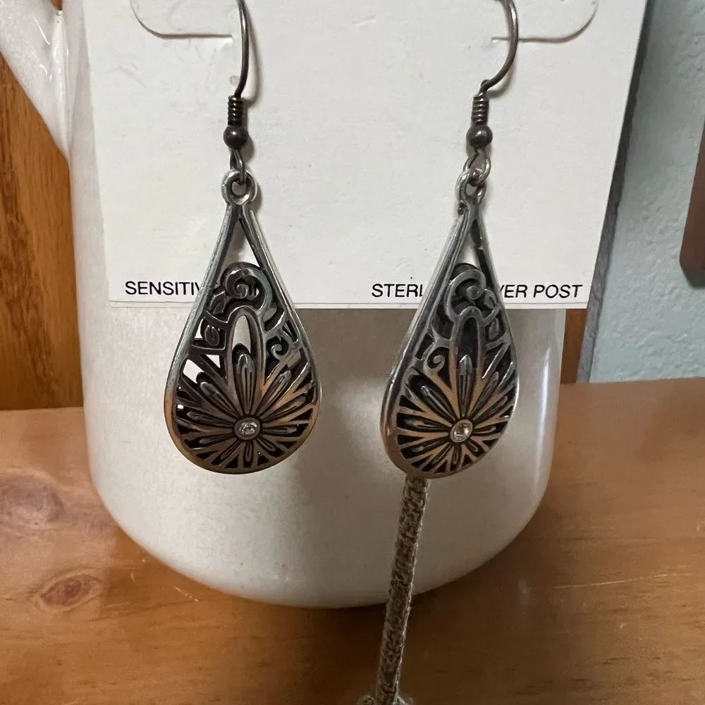 Dillard’s Silver Filigree Drop Earrings #DILL1